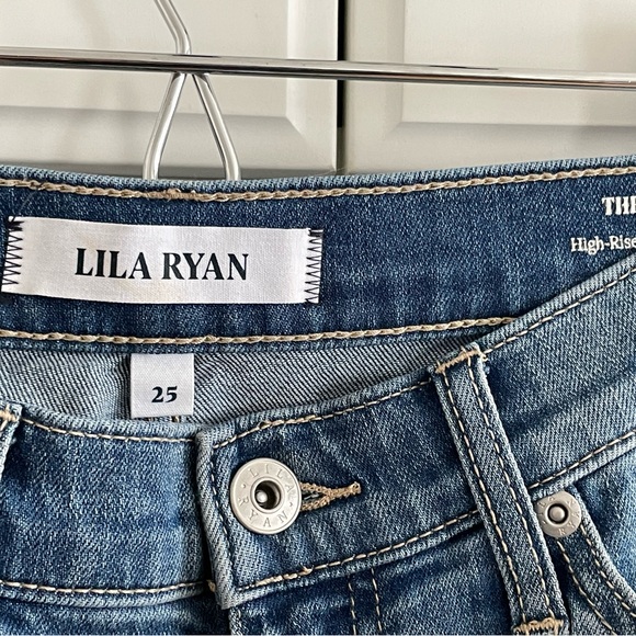 Lila Ryan- High rise cropped straight leg - Picture 3 of 3